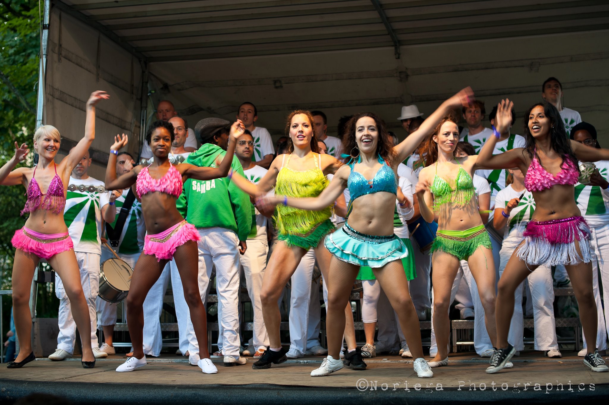 London School of Samba - fun dance classes for all levels