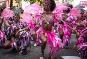 Carnival 2017 Group in Pink feathers dancing